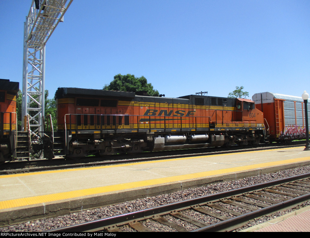 BNSF 604